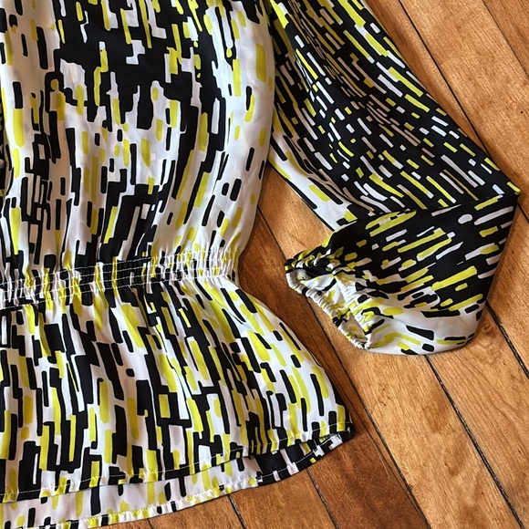 Ellen Tracy Women’s Black and yellow patterned balloon sleeve blouse size m - Picture 3 of 7